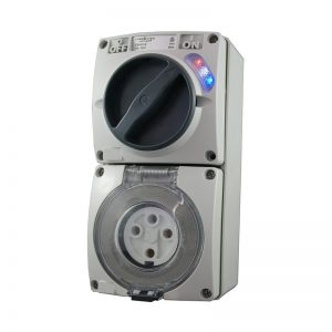 Combination Switched Outlet 32A 500V AC 4 Pin